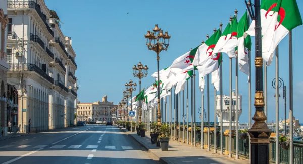 الشارع في الجزائر