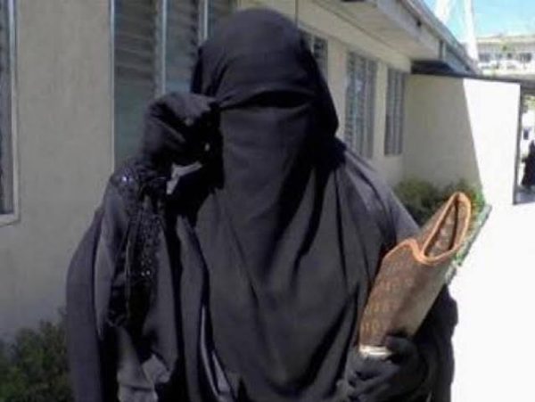 حظر النقاب