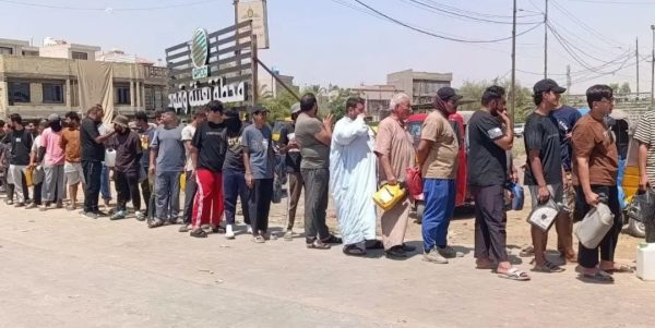 طوابير البنزين في العراق