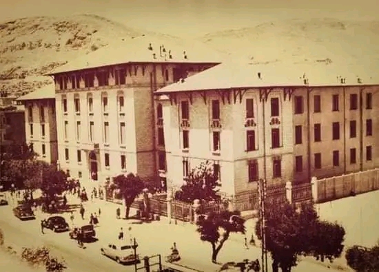 فصل الطلاب عن الطالبات