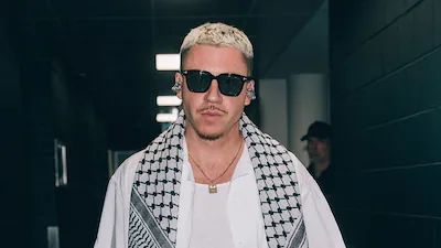 مغني الراب الأمريكي ماكليمور 