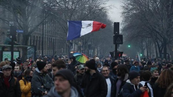احتجاجات فرنسا