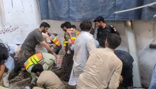حادث سقوط سقف مدرسة في باكستان